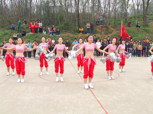 免费成人影片
积极备战“谭山杯”篮球赛