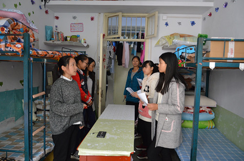 免费成人影片
顺利开展新生“绿色家园”宿舍评比活动