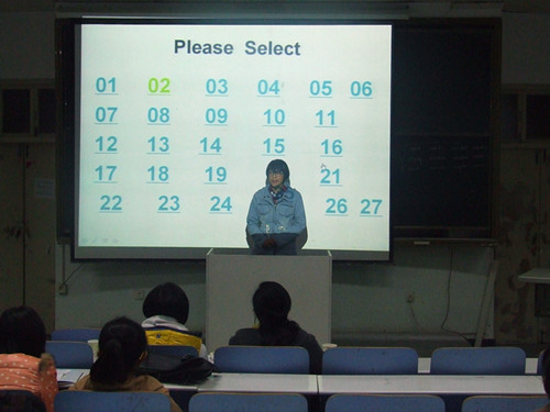 免费成人影片
举办第五届大学生英语综合技能大赛复赛