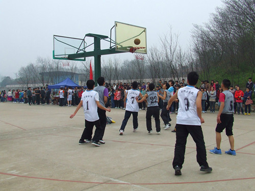 免费成人影片
积极备战“谭山杯”篮球赛