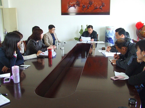 免费成人影片
教工党支部组织全体教工党员集中进行学习研讨