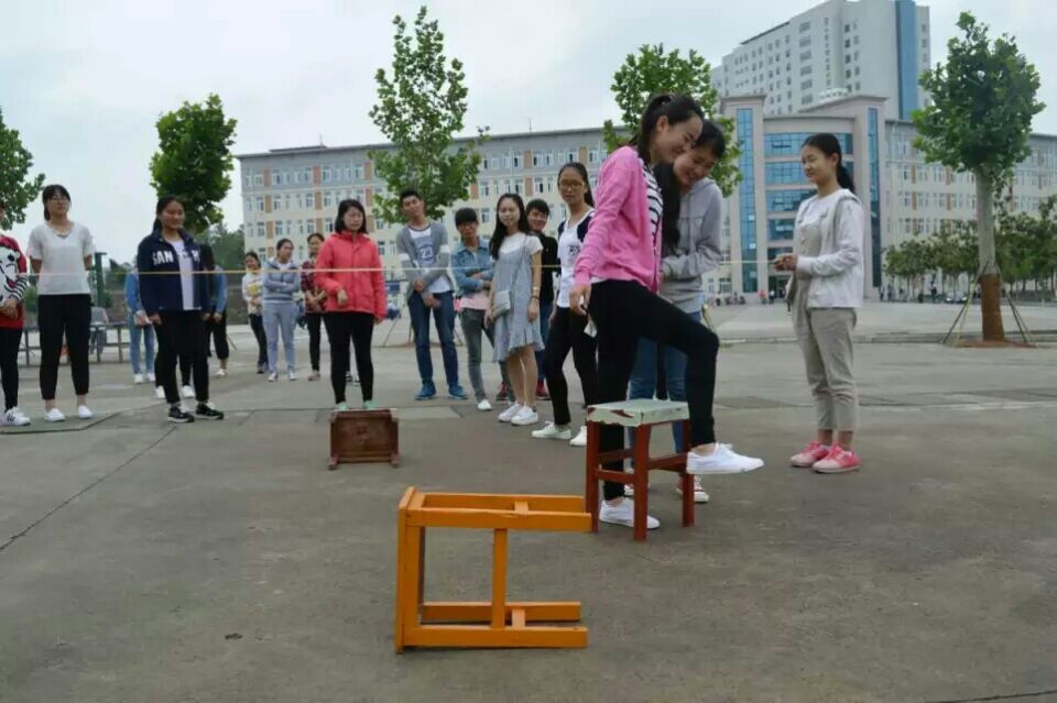 免费成人影片
积极开展趣味心理活动