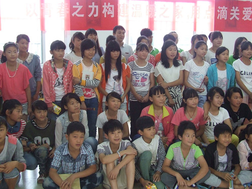 免费成人影片
暑期实践小分队支教成果汇报演出激情上演