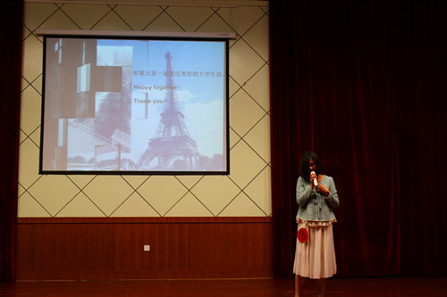 免费成人影片
隆重举行“漾年华·Shero杯”第四届外文歌曲大赛