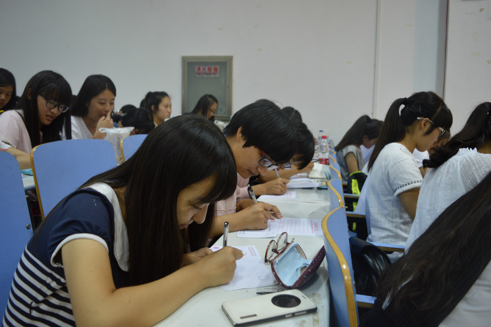 免费成人影片
成功举办“花晨月夕共团圆”中秋晚会