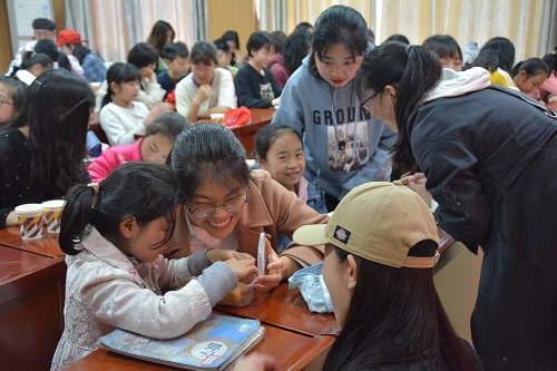 免费成人影片
“我为党旗添光彩”党员发展对象志愿服务活动顺利开展