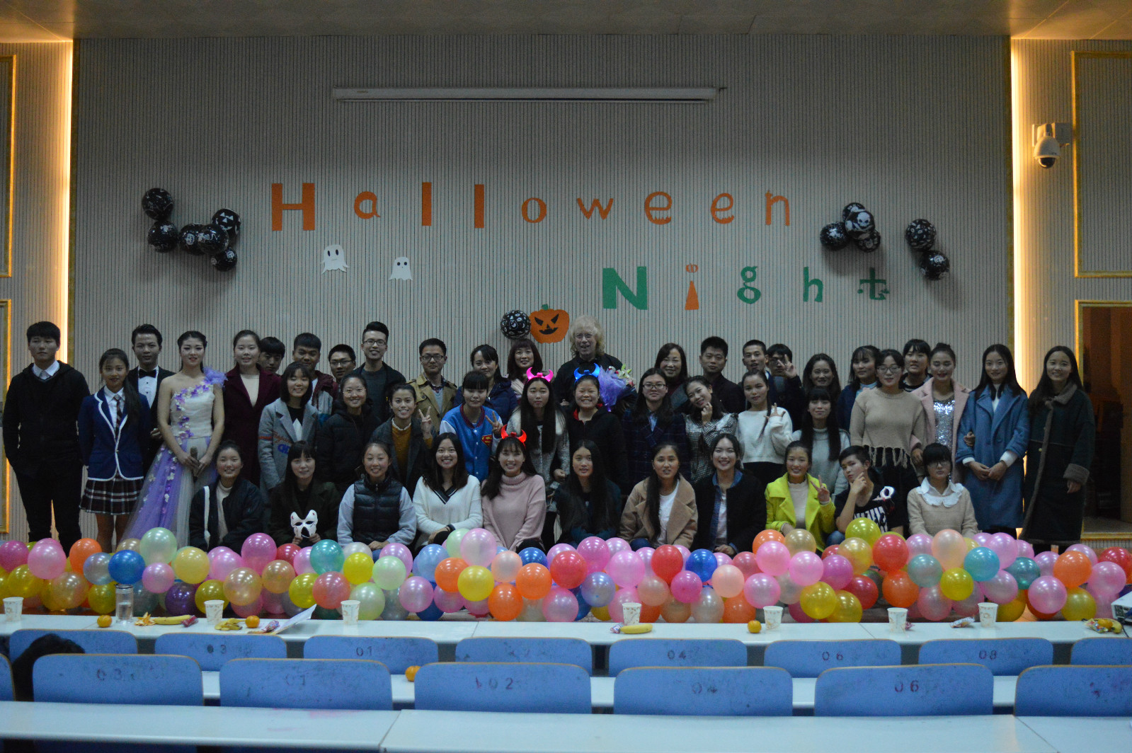 免费成人影片
万圣节“欢乐show青春” 文艺广角晚会顺利举行