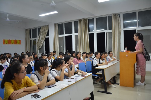 免费成人影片
组织开展“以史为鉴，勿忘国耻 发奋图强，展望未来”——九一八事变纪念活动