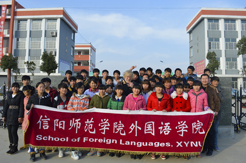 免费成人影片
赴淮滨开展“大手拉小手，爱心满校园”志愿服务活动