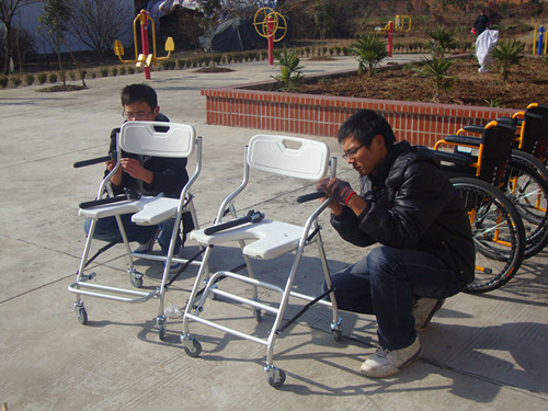 传递冬日温暖，共建和谐敬老院——免费成人影片
“和风志愿服务团”赴马鞍山敬老院开展义务劳动