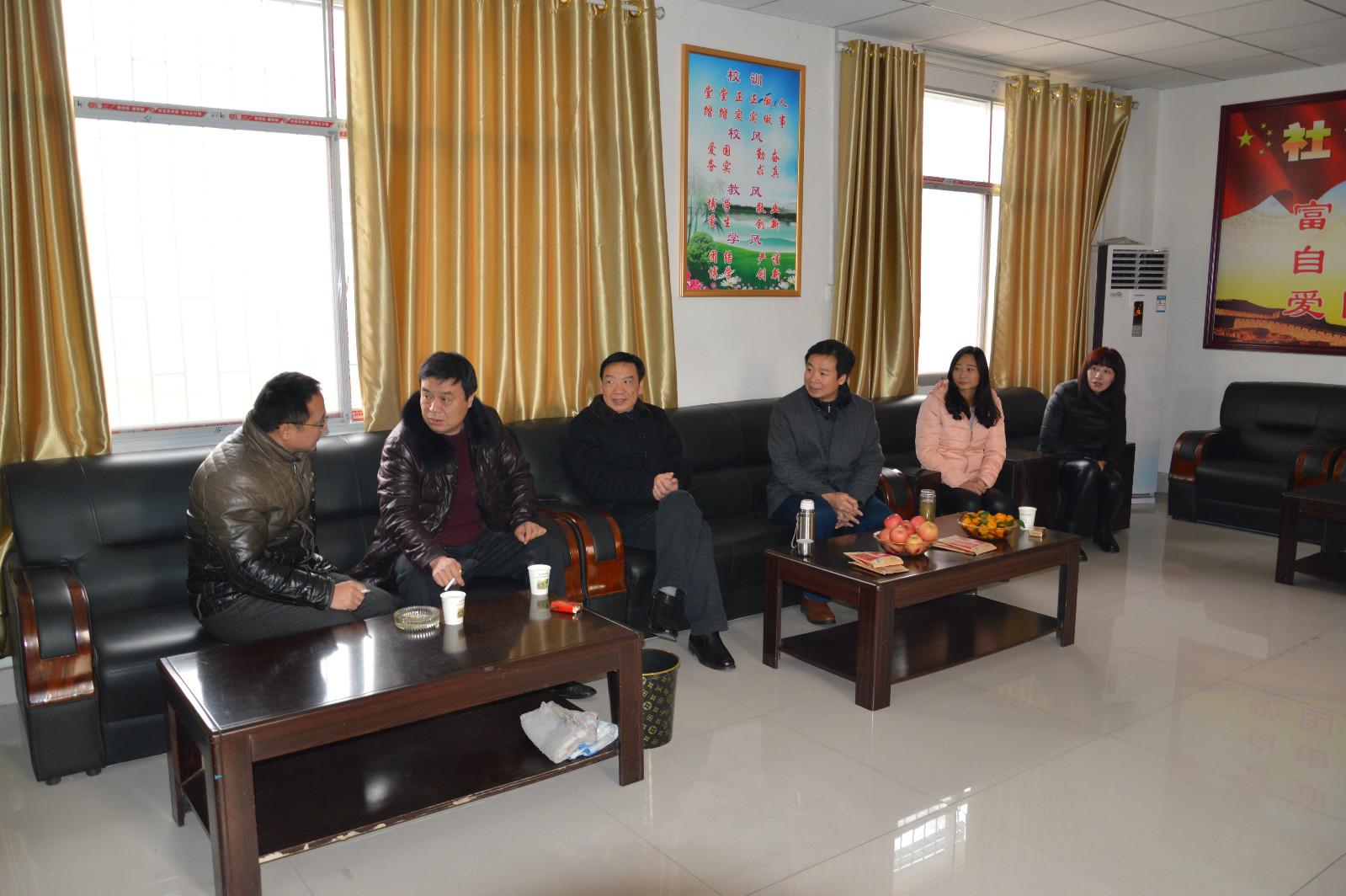 免费成人影片
赴南阳开展国培计划（2016）“送教下乡”工作