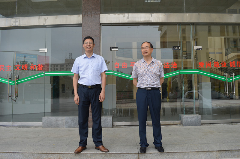 免费成人影片
举行2016年大学生暑期“三下乡” 社会实践活动启动仪式