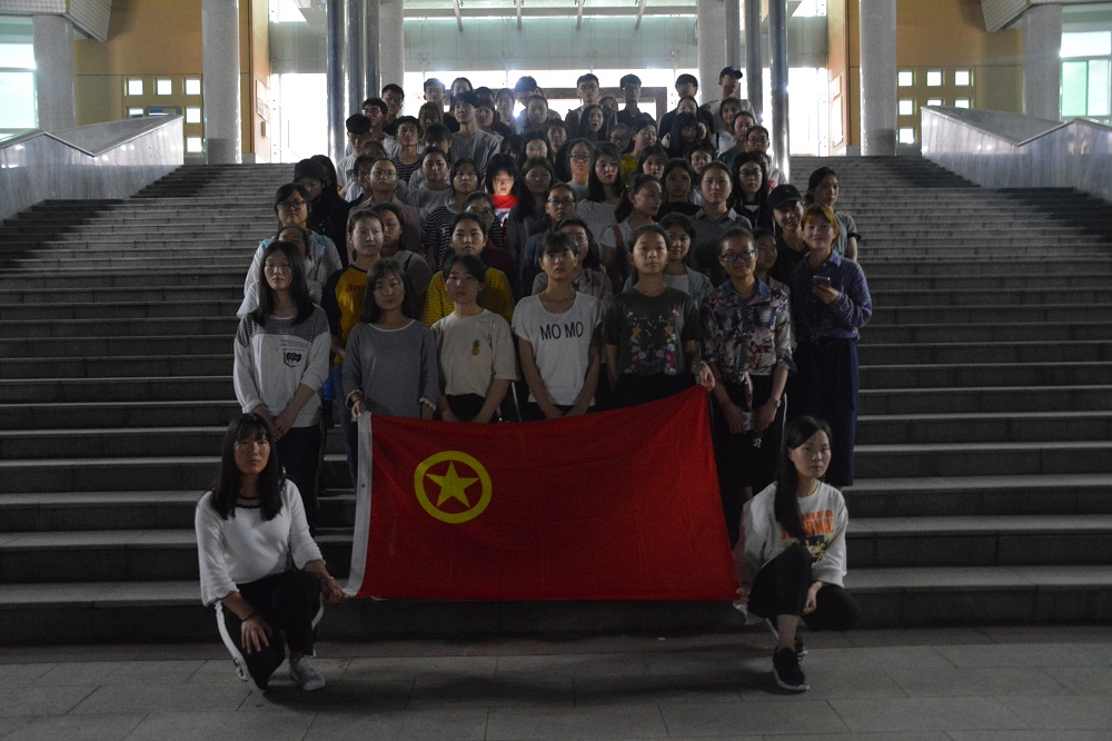 免费成人影片
顺利开展“运动健跑我先行，红歌唱响新时代”活动