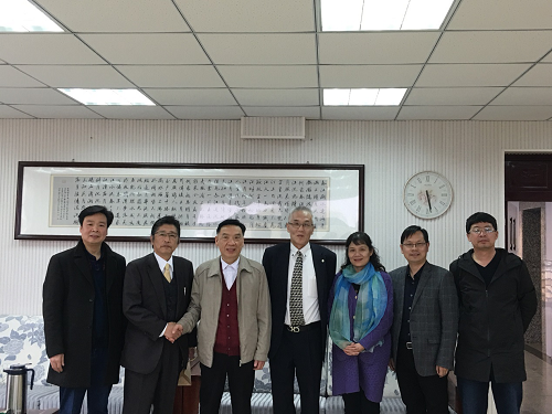 日本学者访问免费成人影片
