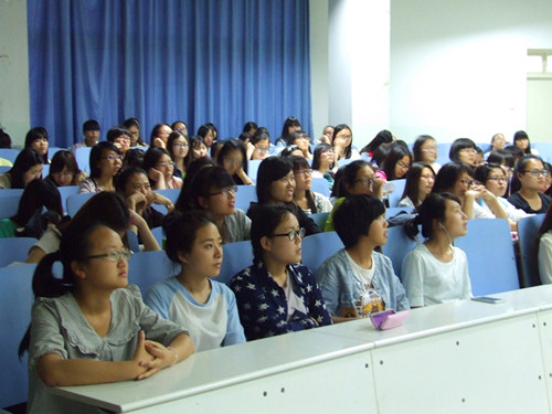 免费成人影片
开展心理健康观影活动