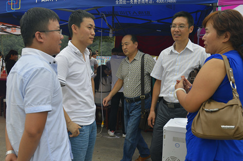 免费成人影片
喜迎2014级新生