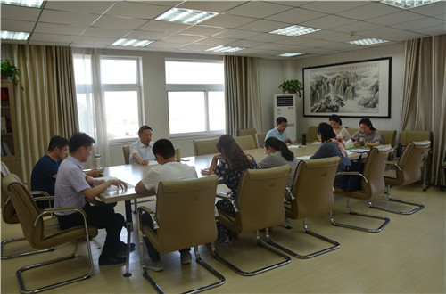 免费成人影片
组织开展“迎七一”主题党日活动