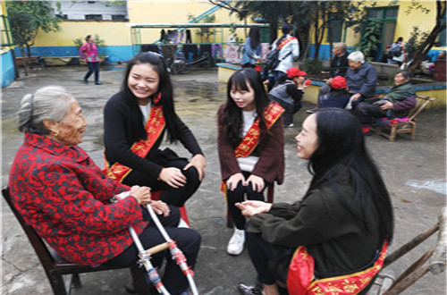  免费成人影片
志愿者赴敬老院开展温暖献爱心活动