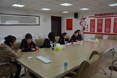 免费成人影片
深入学习习近平总书记在学校思想政治理论课教师座谈会上讲话精神