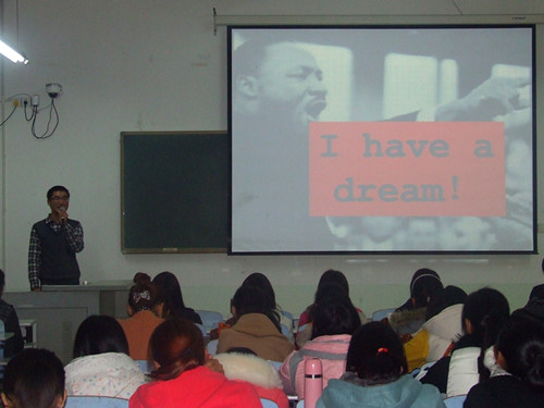 免费成人影片
举办“职业生涯规划”演讲比赛