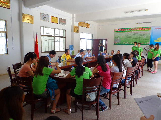 免费成人影片
志愿者考察商城民营企业发展建设